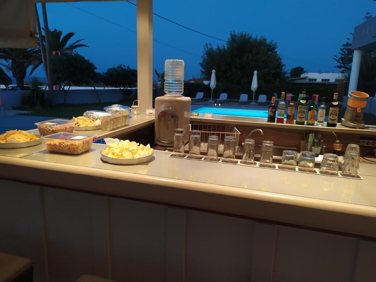 Aparthotel Banana Moon Adelianos Kampos Zewnętrze zdjęcie