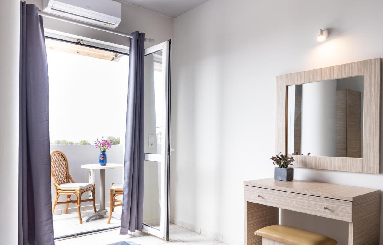 Aparthotel Banana Moon Adelianos Kampos Zewnętrze zdjęcie