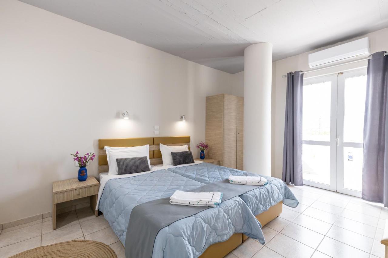 Aparthotel Banana Moon Adelianos Kampos Zewnętrze zdjęcie