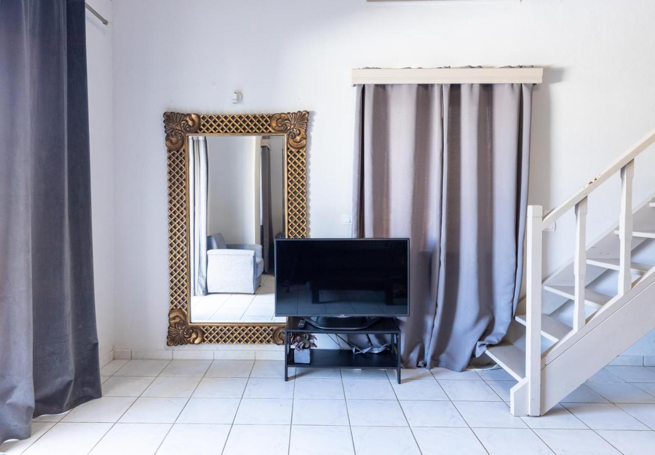 Aparthotel Banana Moon Adelianos Kampos Zewnętrze zdjęcie