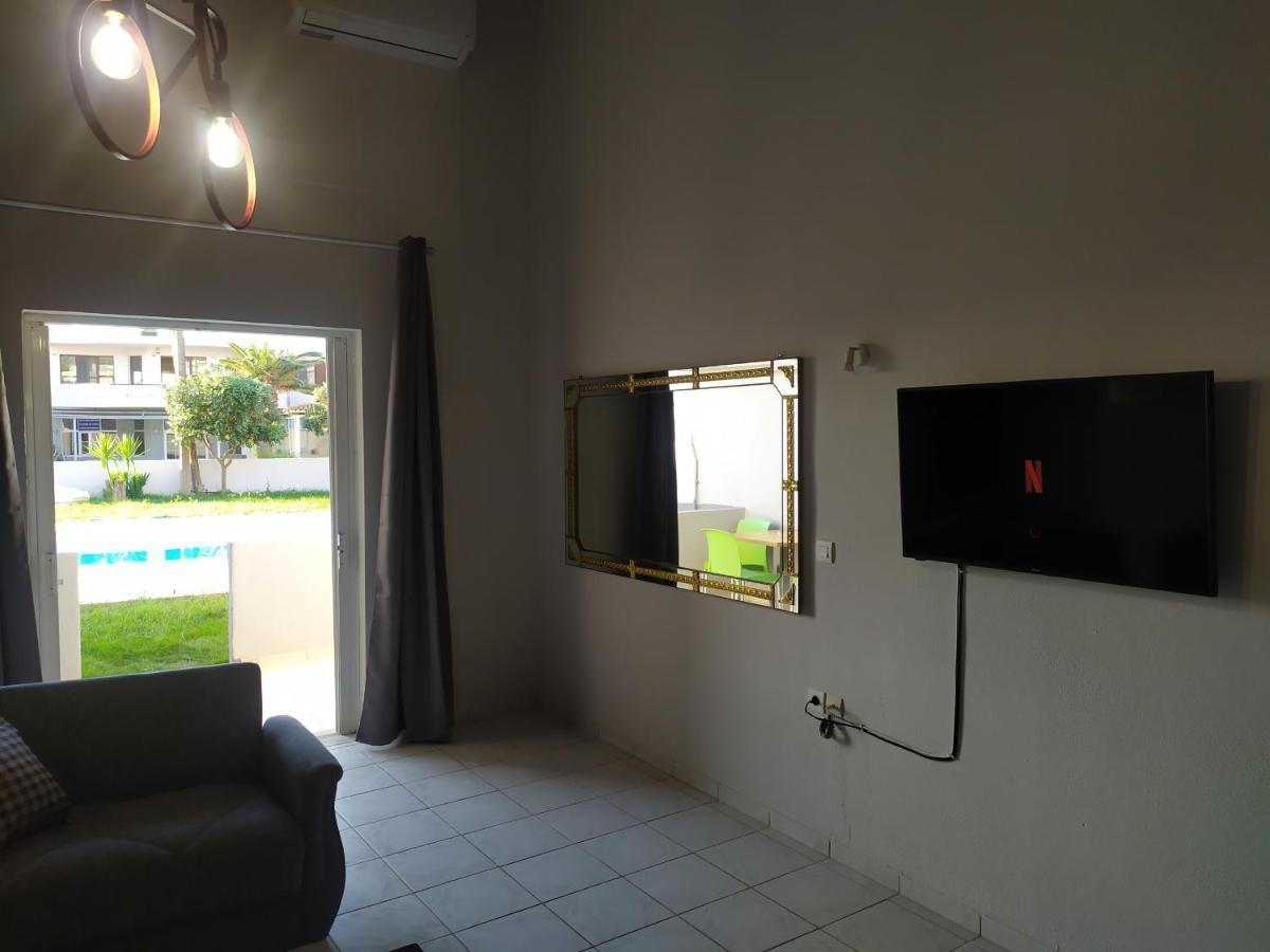 Aparthotel Banana Moon Adelianos Kampos Zewnętrze zdjęcie